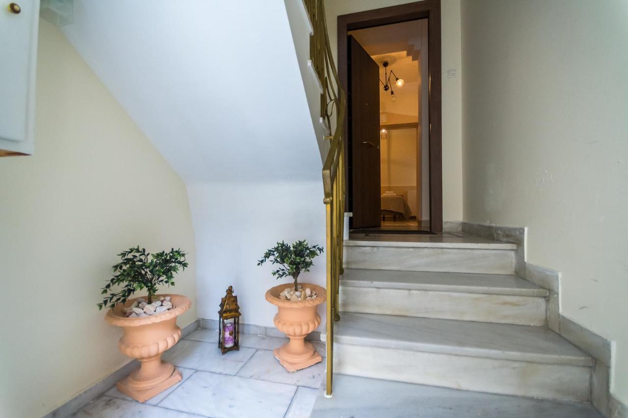 Family House Next To Acropolis Bed & Breakfast Athena Bagian luar foto