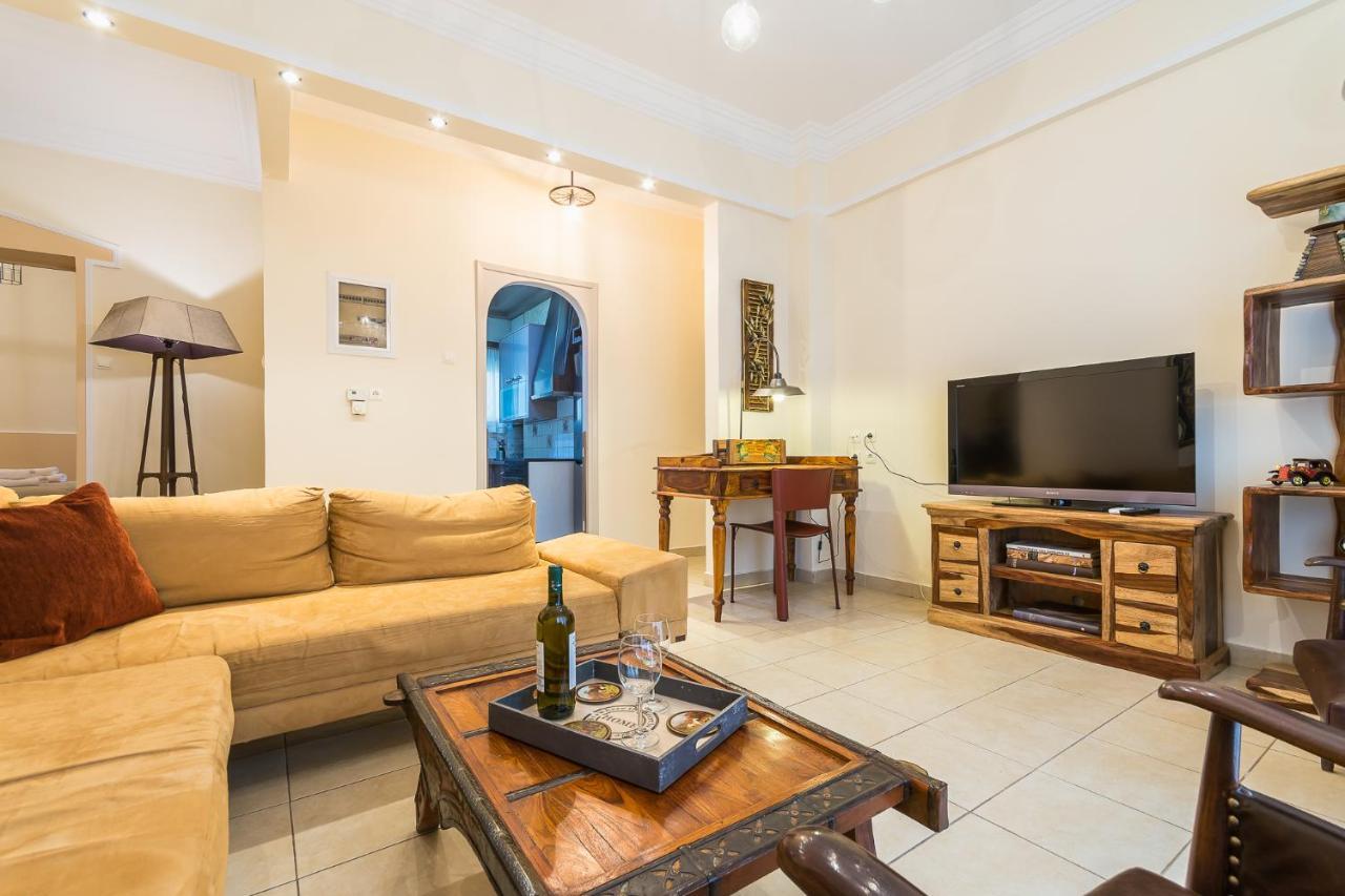 Family House Next To Acropolis Bed & Breakfast Athena Bagian luar foto