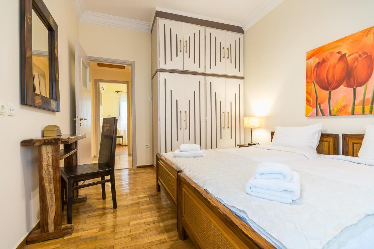 Family House Next To Acropolis Bed & Breakfast Athena Bagian luar foto