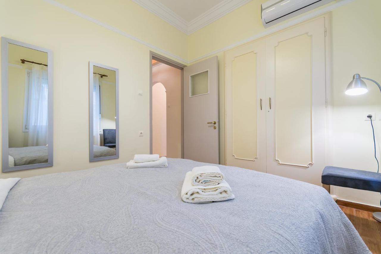 Family House Next To Acropolis Bed & Breakfast Athena Bagian luar foto
