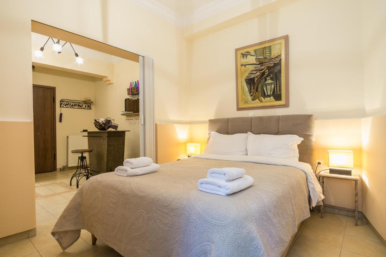 Family House Next To Acropolis Bed & Breakfast Athena Bagian luar foto